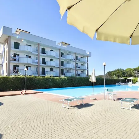 شقة فندقية Isa-apartments For 4 People, 2 Bedrooms, In With Swimming Pool In San Vincenzo, Just 600 Meters From The Sea سان فينتْشينسو